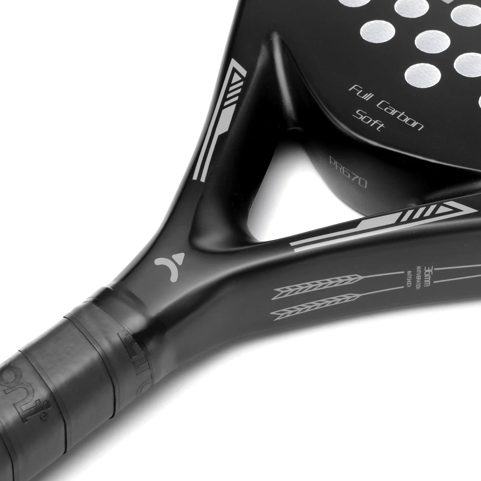 IANONI Brave padel racket, throat and grip detail